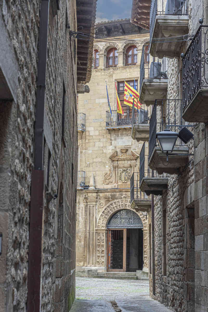 Zaragoza - Sos del Rey Católico 26.jpg